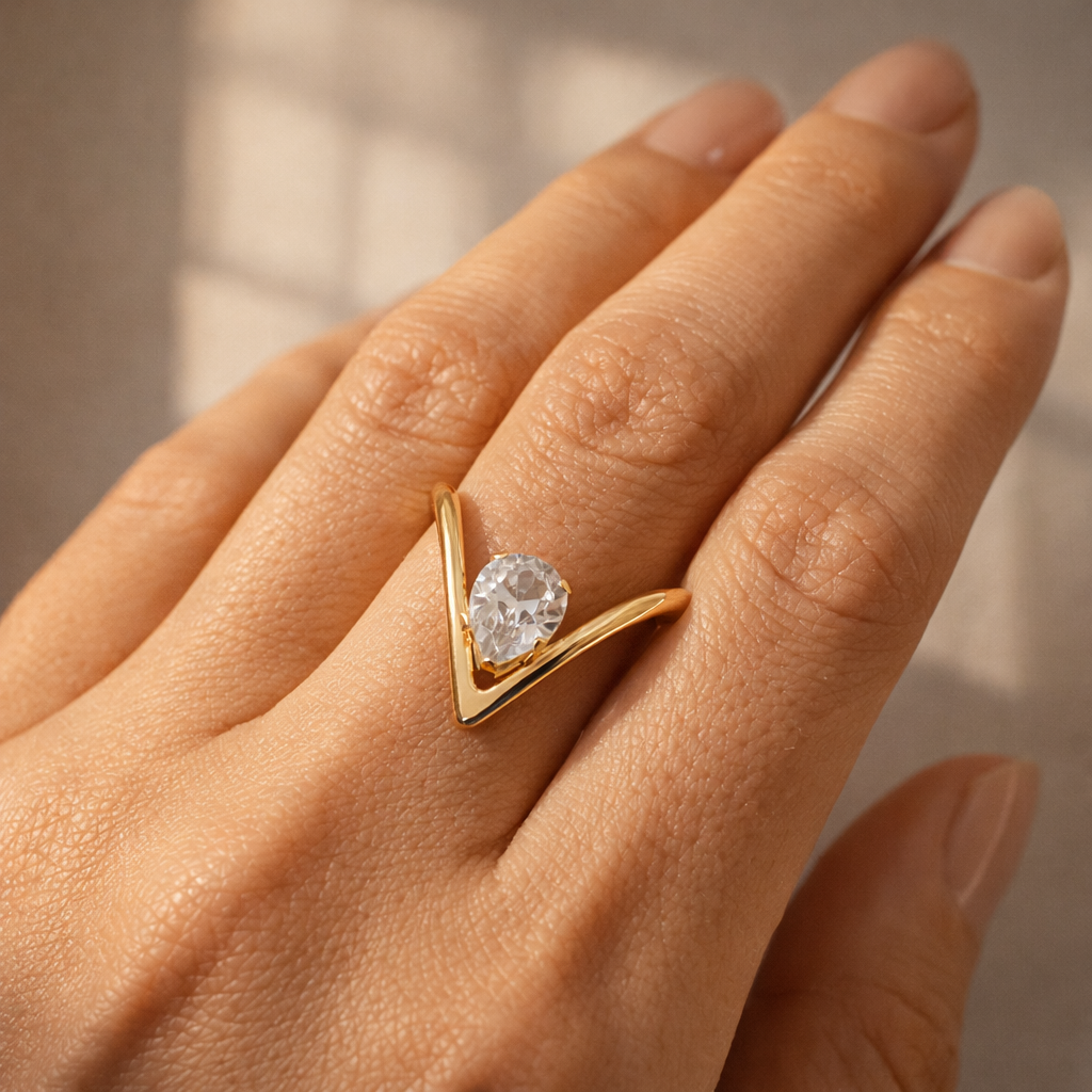 Vela Solitaire Ring