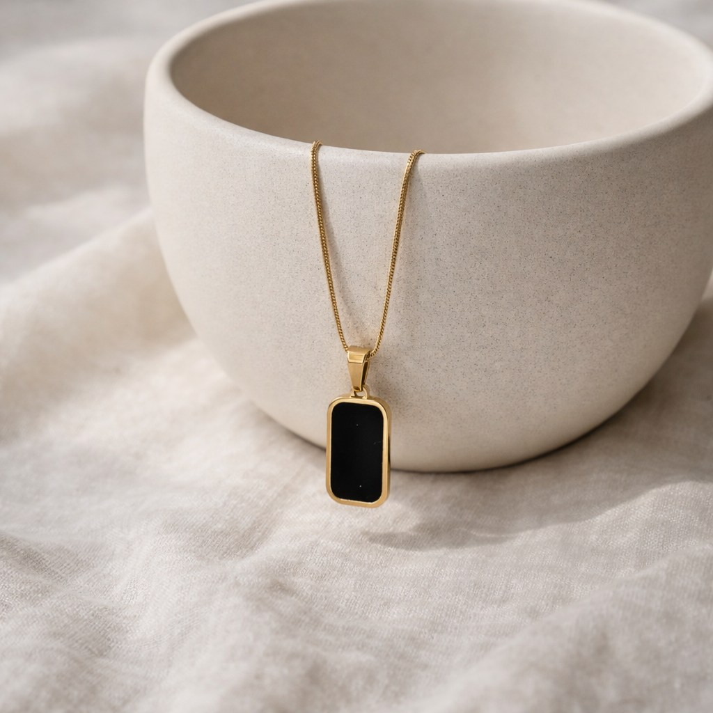 Duara Reversible Pendant Necklace