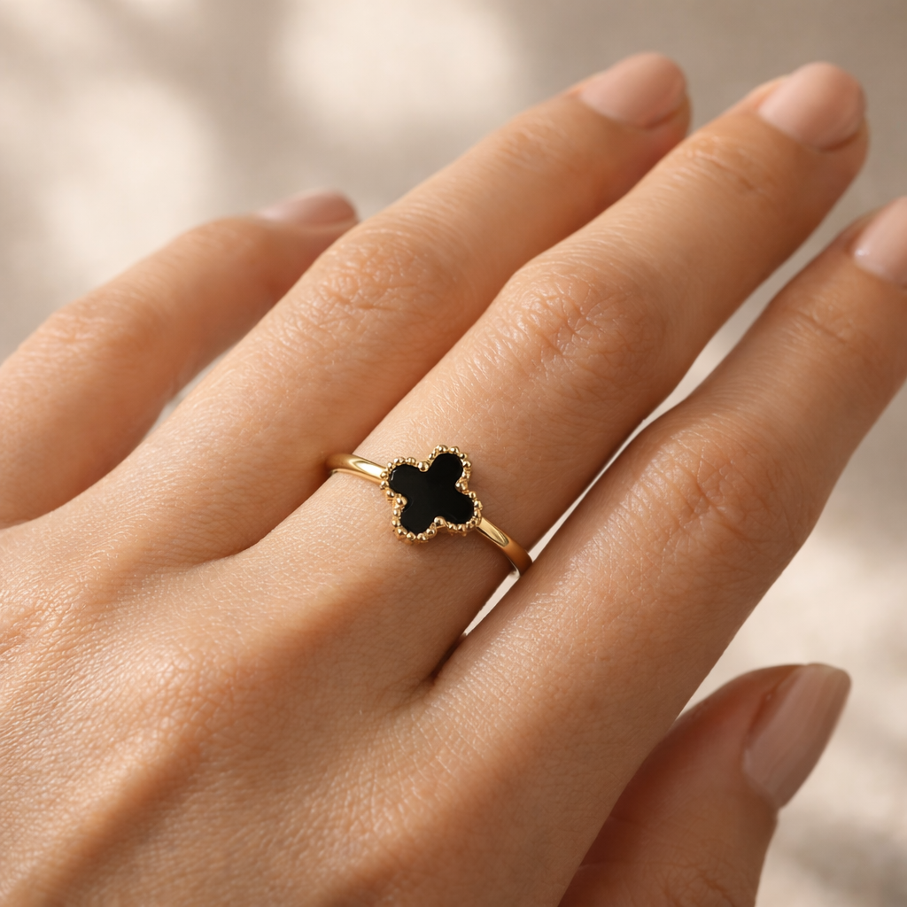 Noire Clover Gold Ring
