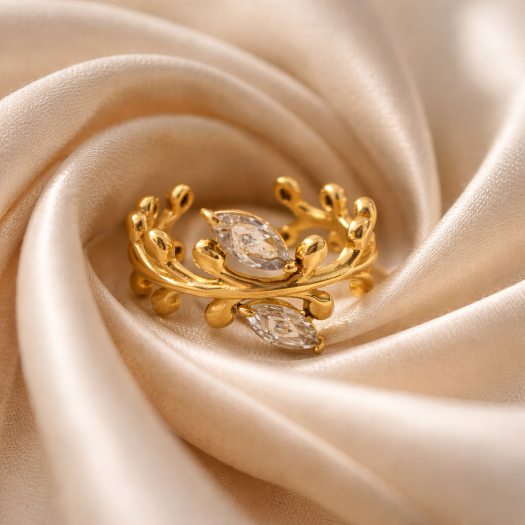 Aurelia Laurel Ring
