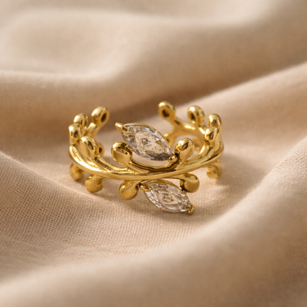 Aurelia Laurel Ring